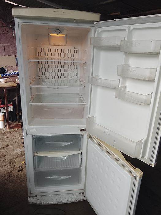 Продам холодильник