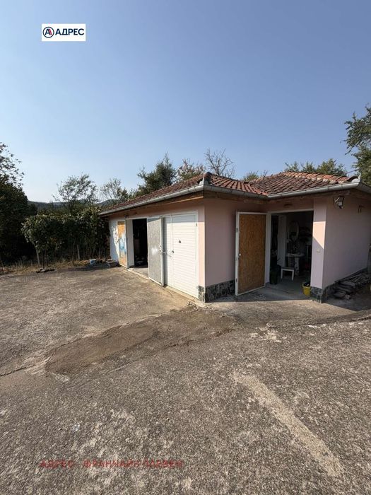 Къща в Ловеч, област-с.Старо село площ 198 цена 265000