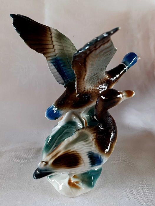 Bibelou mare "Rațe Sălbatice", porțelan Iris Cluj,  Calitatea 1 (27 cm)