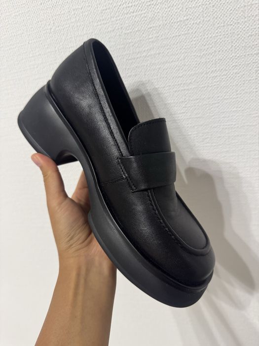 Новые кожаные лоферы осень