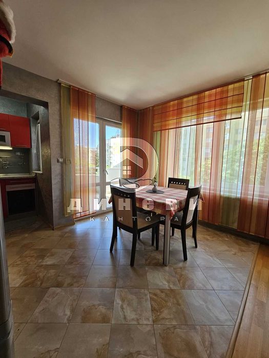 Продава се Тристаен апартамент в Стара Загора, Център - 131 кв.м за 1146 €/кв.м - Снимка #1