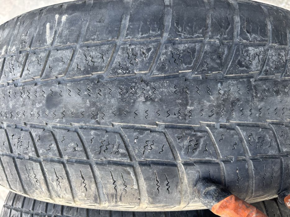 Продам пару покрышек