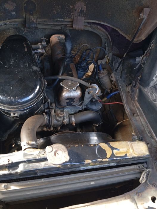 Продам УАЗик бортовой головастик