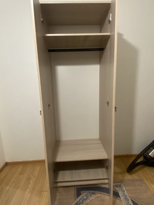 Шкаф для дома офиса