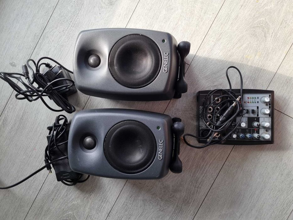 Genelec 8020D - Monitor Studio Activ Compact Bi-amplificat