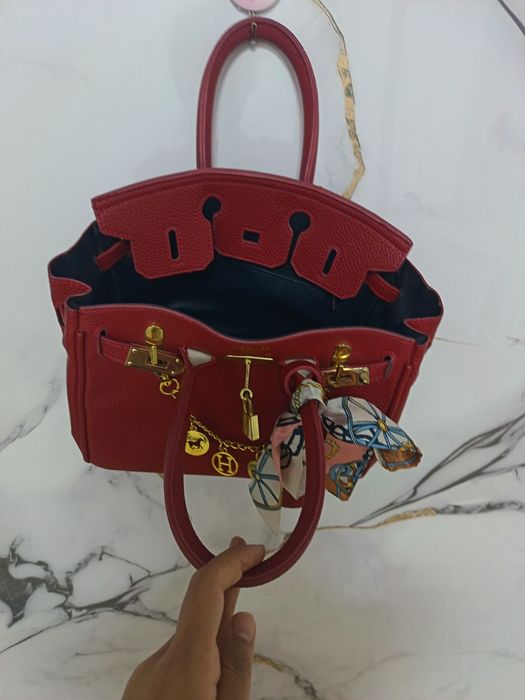 Sumka Hermes qizil