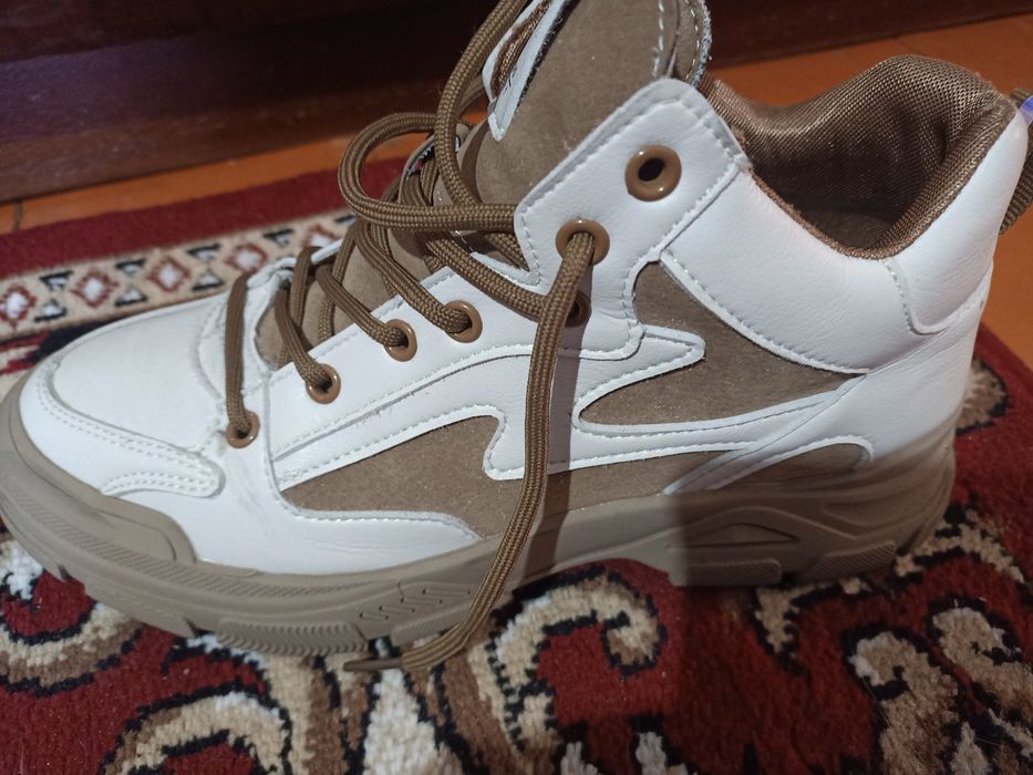 Мода и стиль.Продам новые кроссы