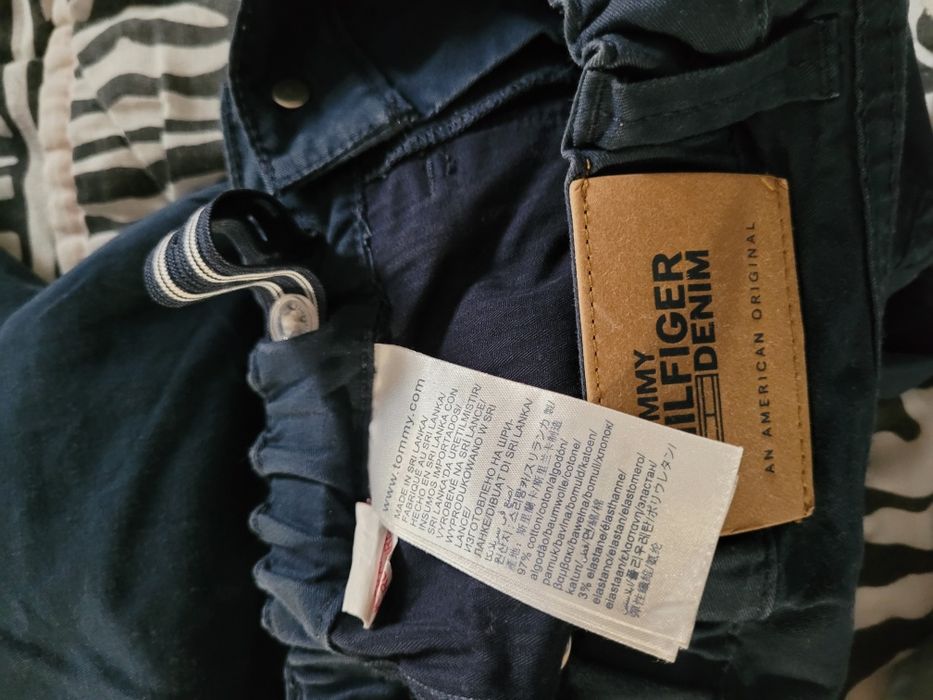 Pantaloni băieți scoala 10 ani Tommy