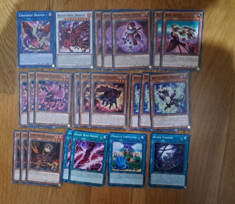 Yu-Gi-Oh deck cores
