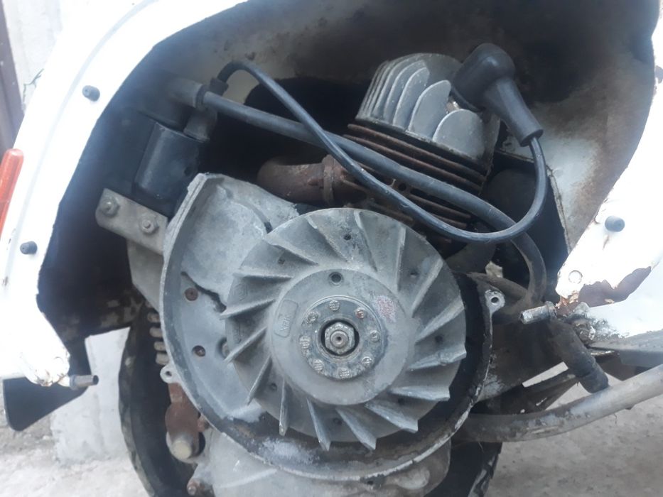 Vespa PK 50S si Vespa PK 50 XL