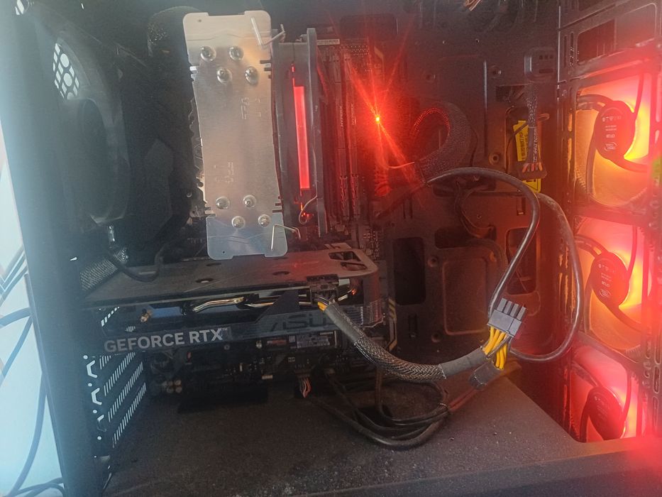 Titlu: PC Gaming RTX 4060 + i9 + 32GB RAM + 4.5TB + Monitor CADOU