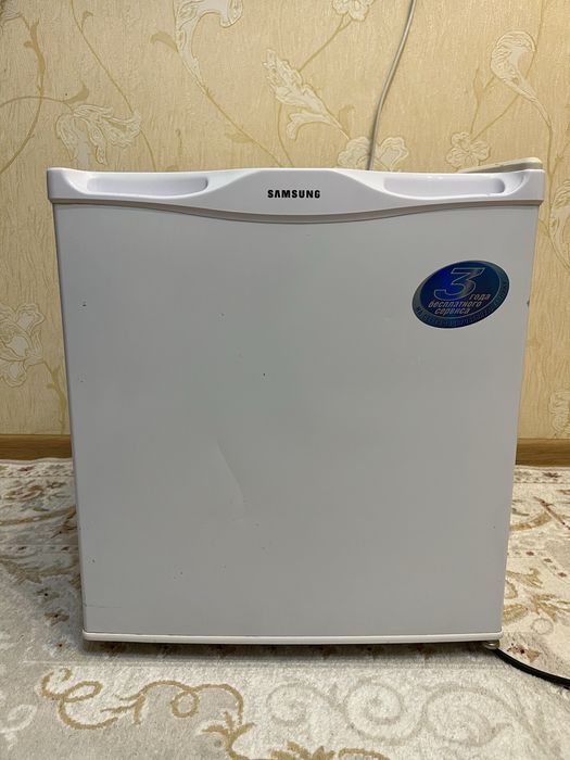 Продаю мини холодильник