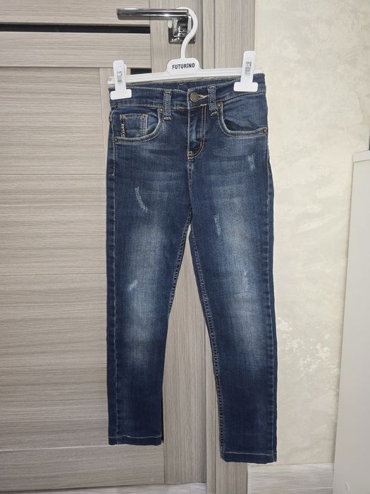 Джинсы ,слаксы на 6-7-8лет