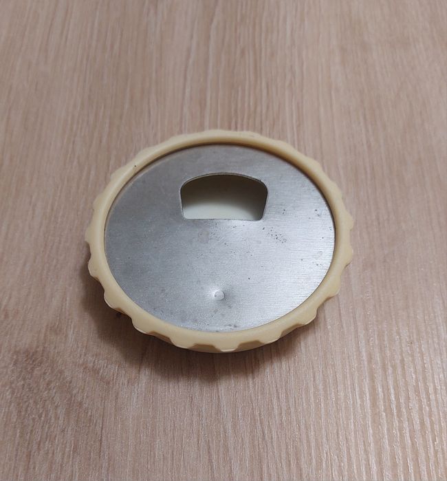 Стара колекционерска отварачка Coca-Cola