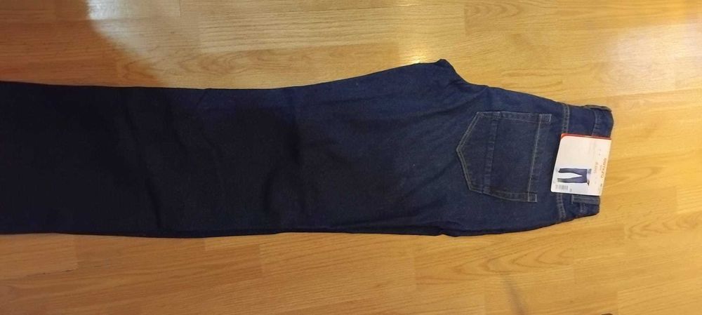 Blugi barbati ,marime M noi cu eticheta