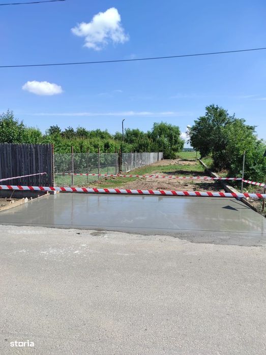 Loturi de teren de vânzare în sat Crețu, jud Dâmbovița.