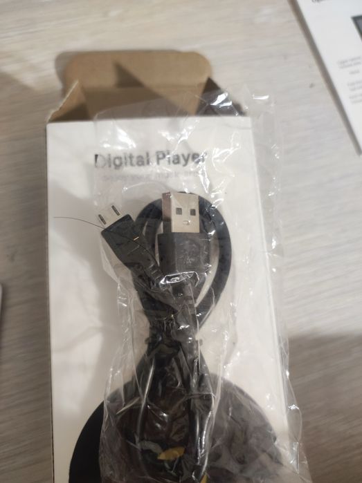 MP3 Player cu Bluetooth – NOU + Card Masiv 128 GB Inclus + Accesorii