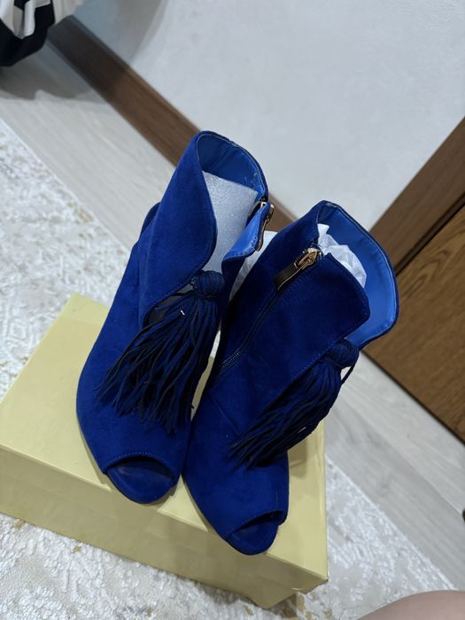 Туфли по 9.000 тг.