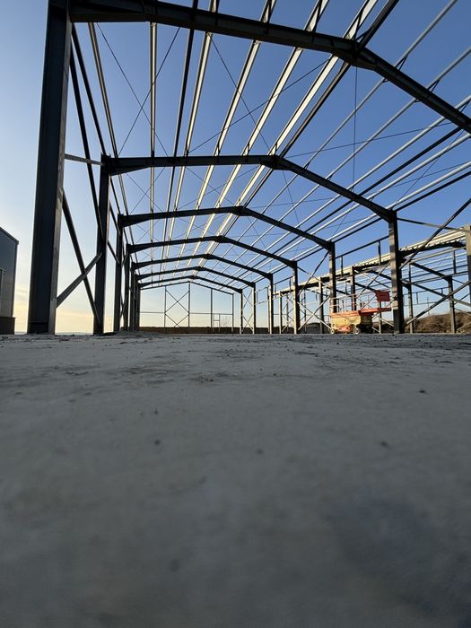 Hala metalica cu panouri Sandwich