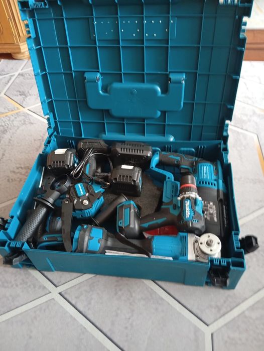 Продаю набор электроинструментов!