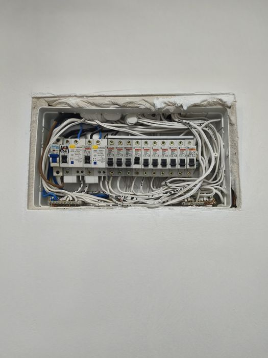 Електротехник - Ел. Услуги , Ел. Инсталации