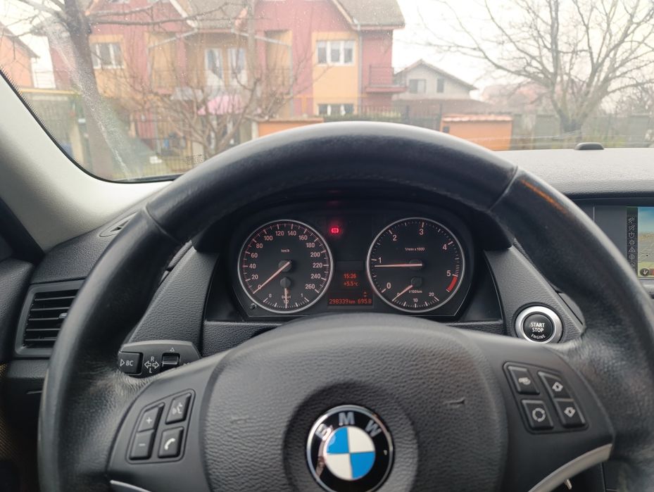 Proprietar vând BMW x1 xDrive