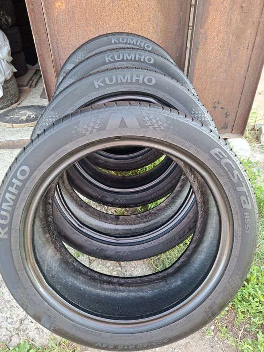 Продам шины 235/45/18  кумхо экстра