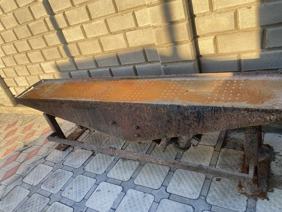 Вибратор плиточный