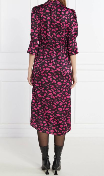 Чисто нова рокля Hugo