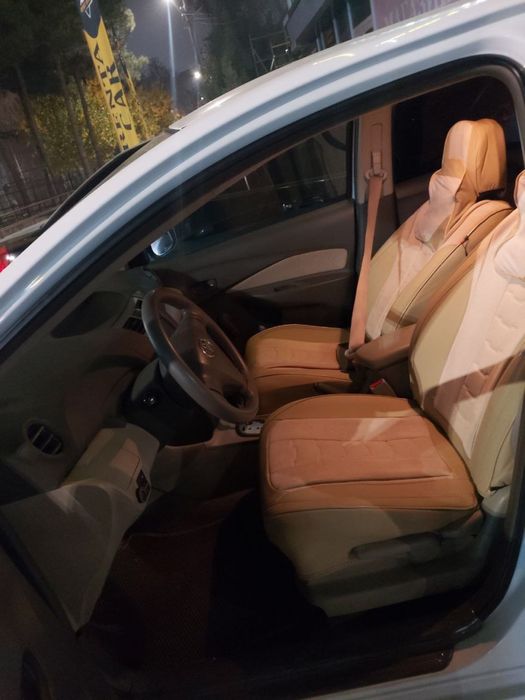 Toyota Yaris 2012