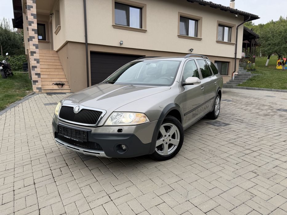 Skoda octavia scout 2.0 tdi /4x4 /xenon / trapa
