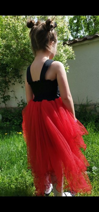 Рокля с пайети за принцеси