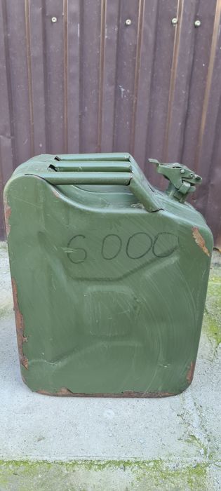 Канистра 20 литров и 10 литров