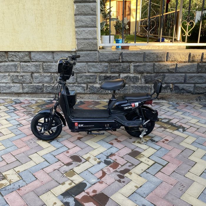 Продам ск8 скутер