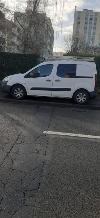 Vând Peugeot partner 2017