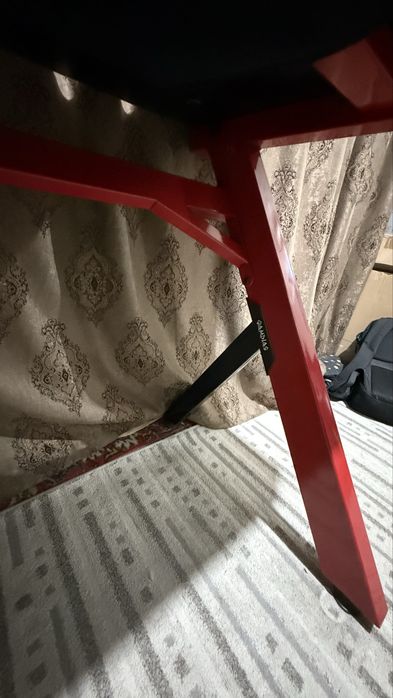 Продам компьютерный стол