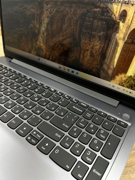 Ноутбук Lenovo Ideapad 3