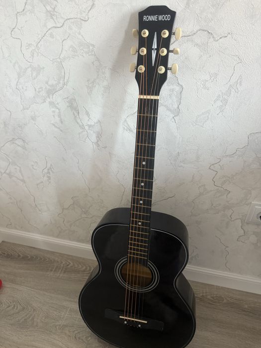 Продам    гитару