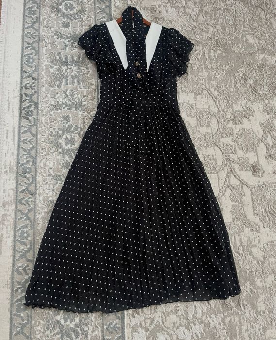 Платье 3000 тг XS (42)