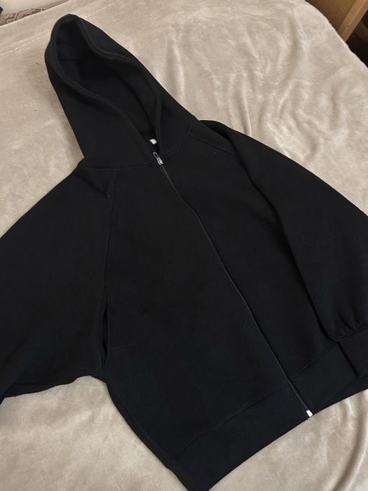 чёрное зип-худи pull&bear