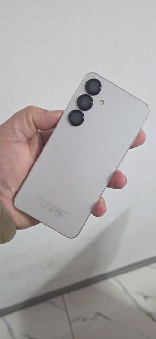 Samsung s 24 8. 128 g