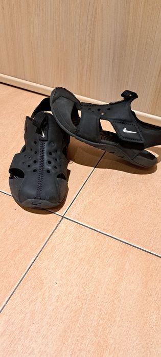 Детски сандали .