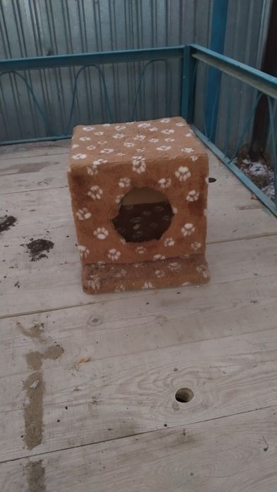 Теплый домик для кота