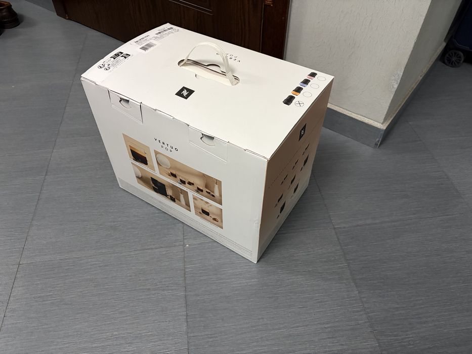 Кафемашина с капсули Nespresso
