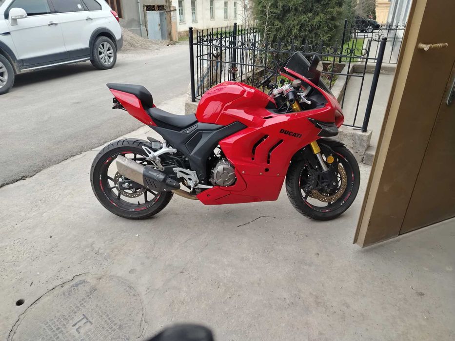 Ducati panigale Replica 400 kub