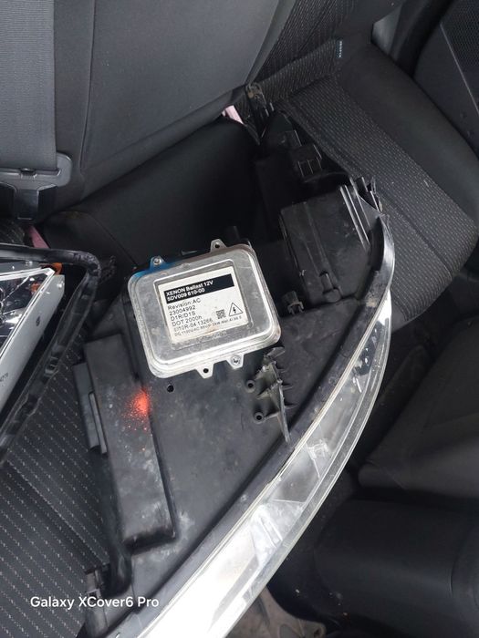 Opel insignia фарове,3 броя биксенон,десен стоп със забележка