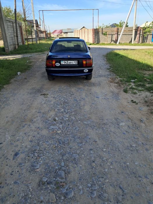 Опель вектора, в хорошем состоянии