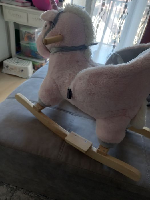 Unicorn balasoar plus cu sunete