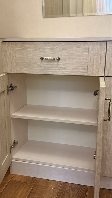 Универсальный шкаф