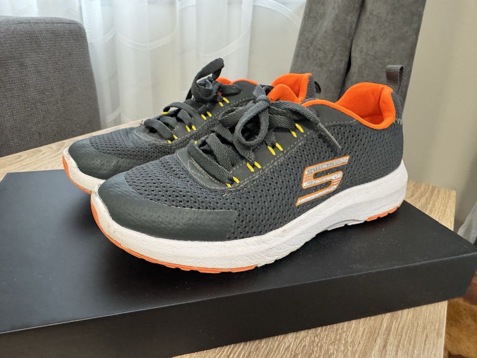 Маратонки Skechers